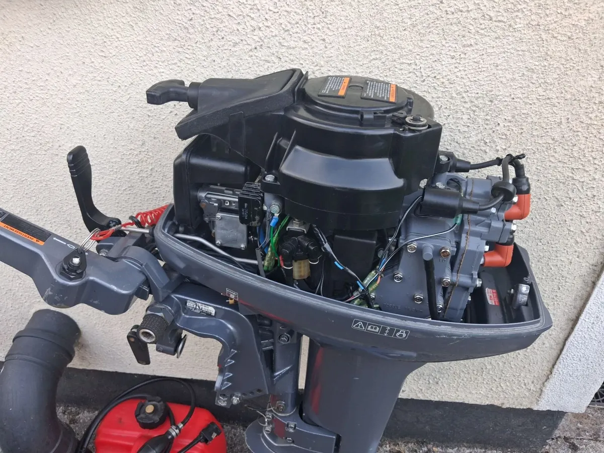 2-stroke outboard YAMAHA-9,9 hp - Image 2