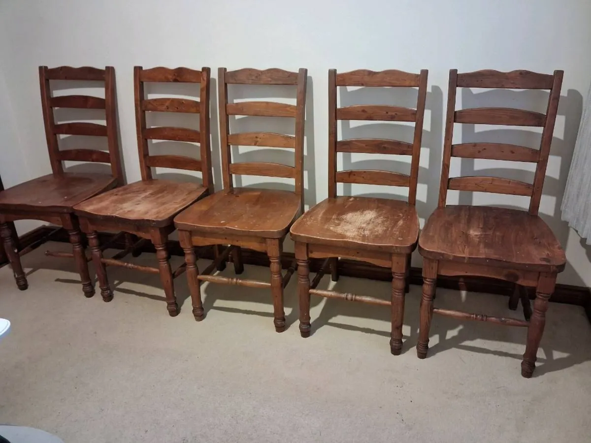 Dining table and chairs - Image 3