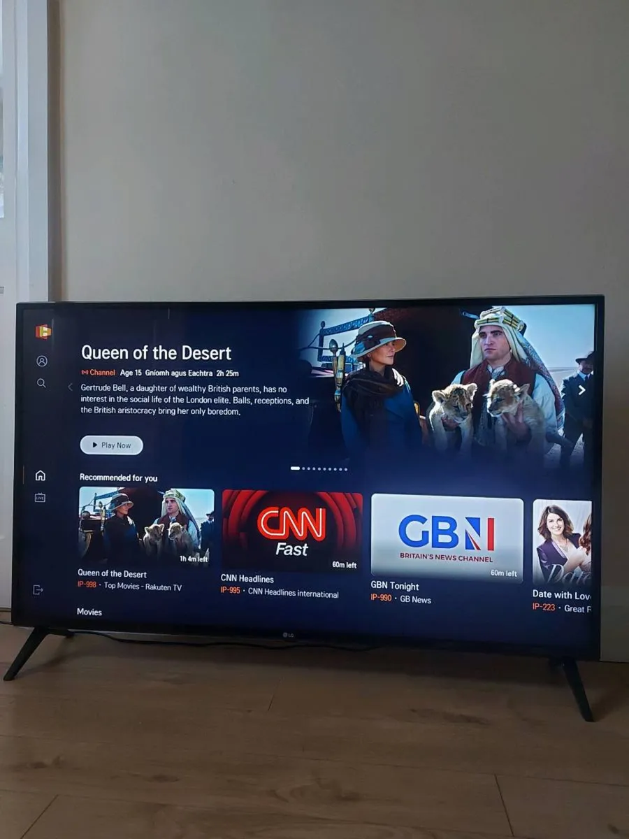 LG 49" smart 4K TV - Image 3