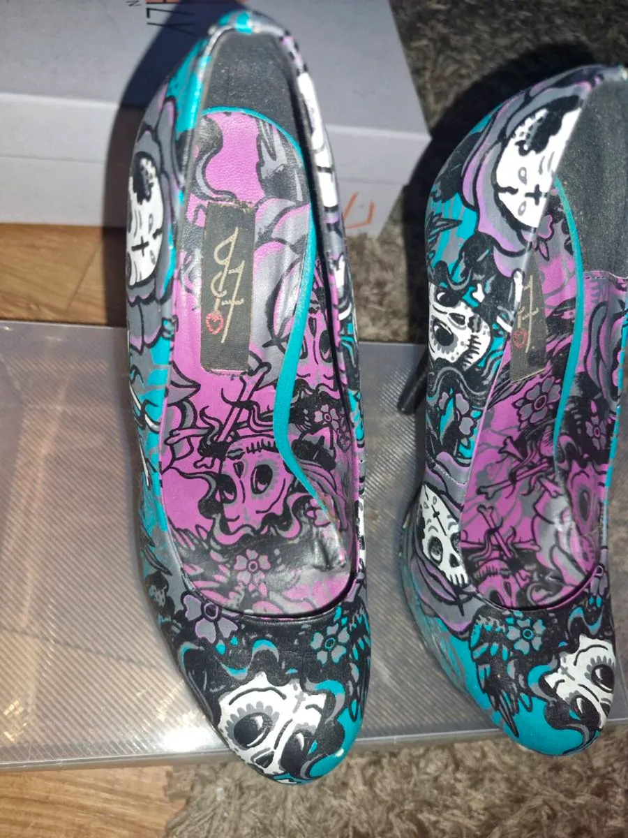 Shoes - Image 1