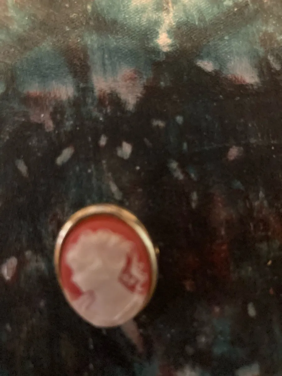 Cameo set free postage - Image 3