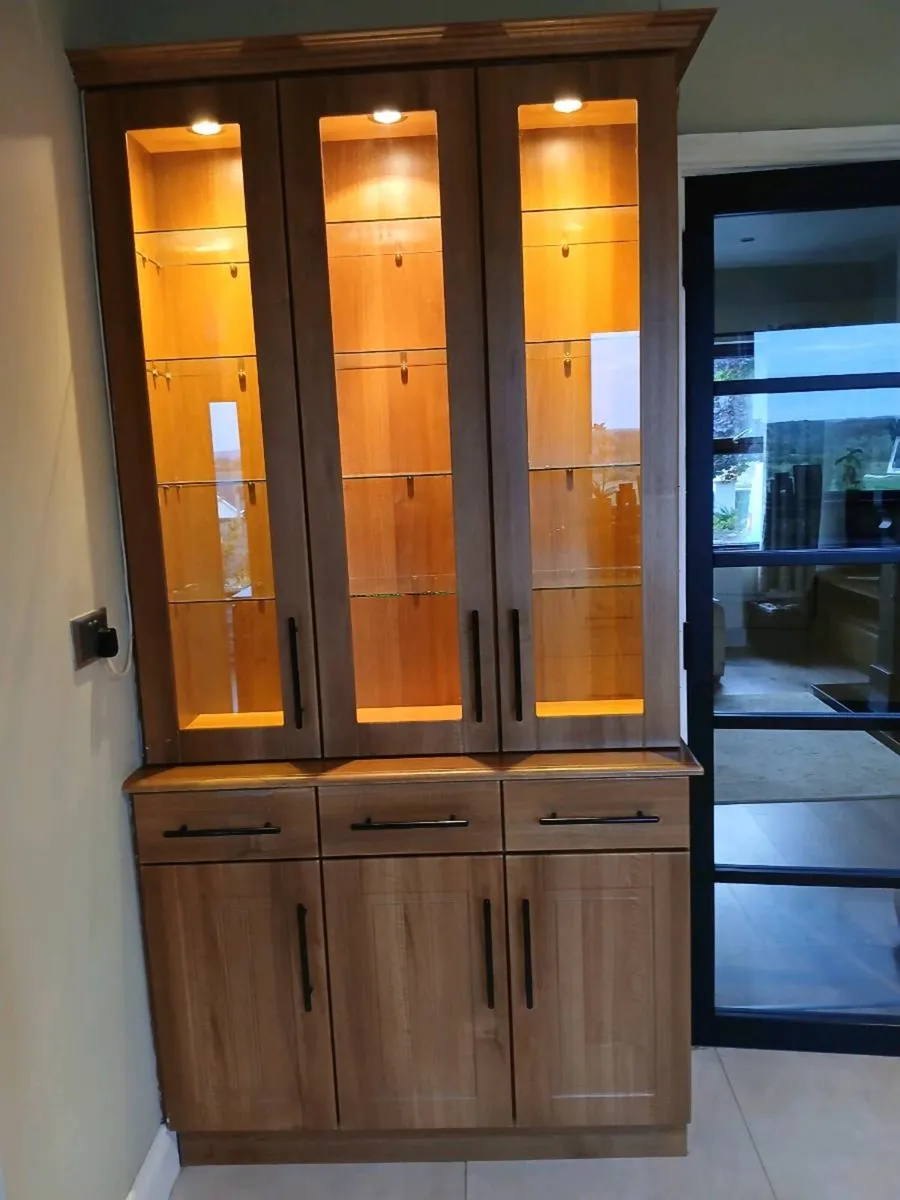 kitchen dresser - Image 1
