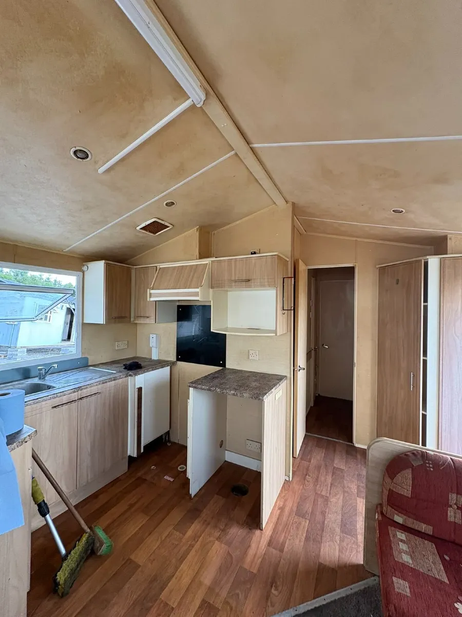 Mobile Home - Image 3