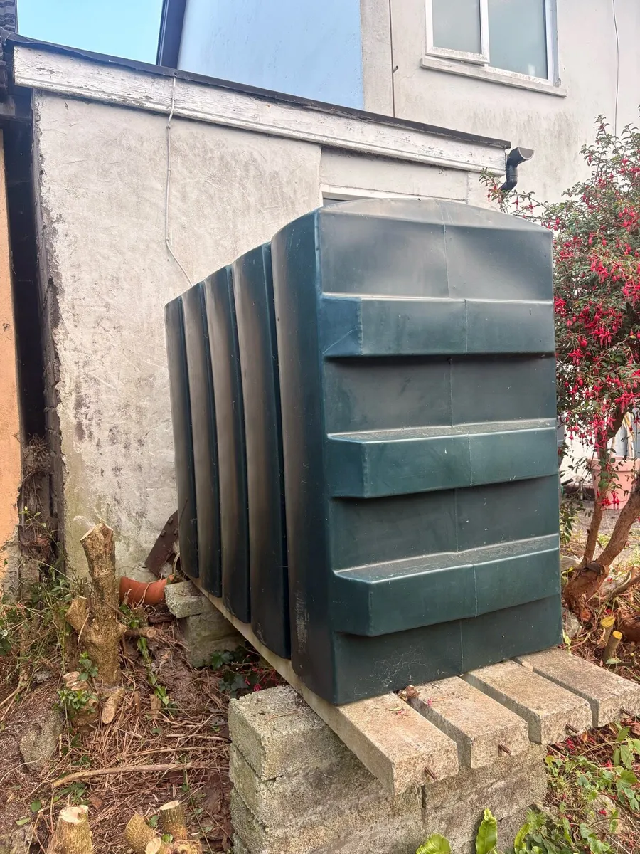 Domestic oil tank