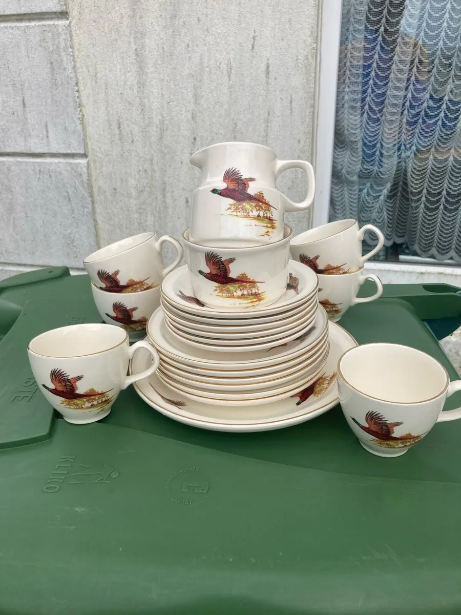 Carraigline teaset free postage - Image 1