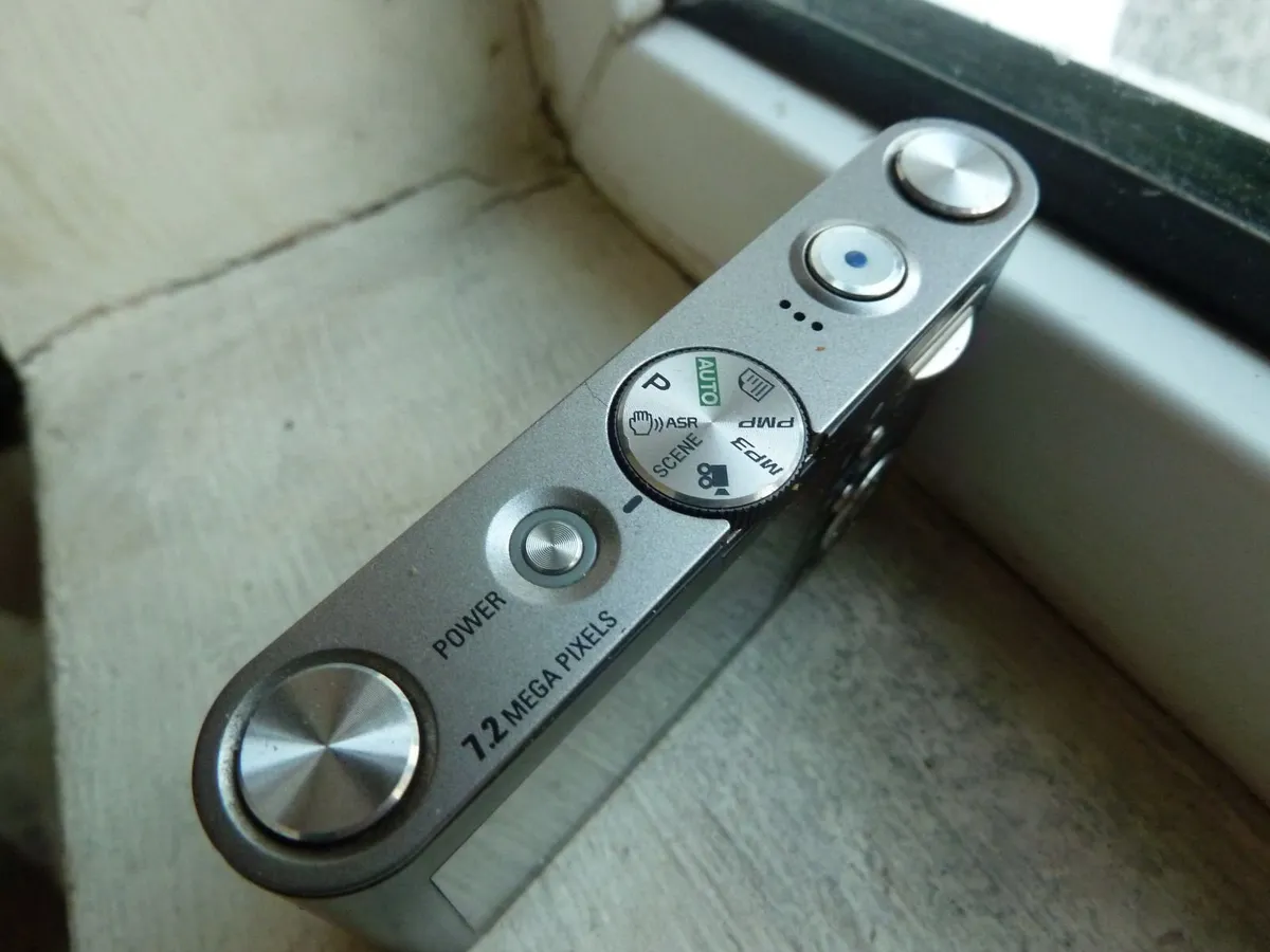 Samsung NV3 - Image 2