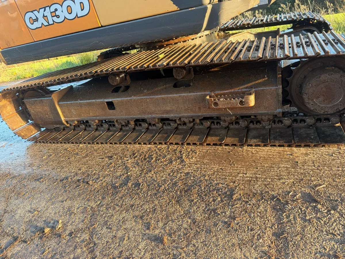 Case 130D digger - Image 3