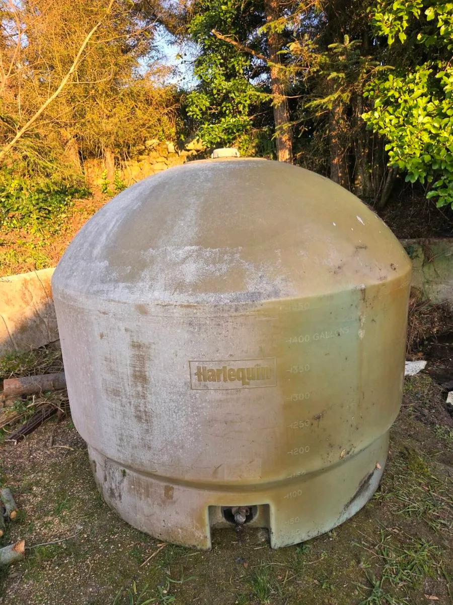 Oil tank