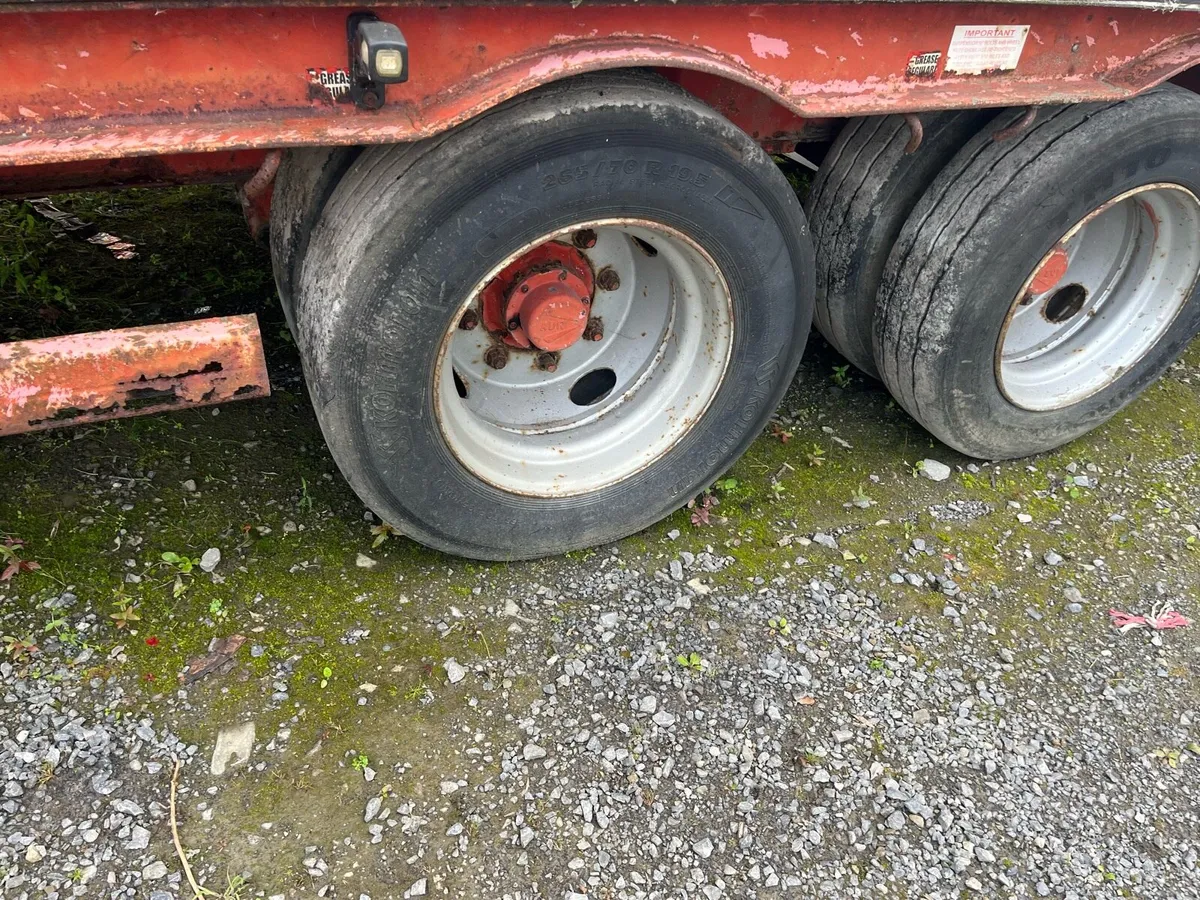 Low loader - Image 2