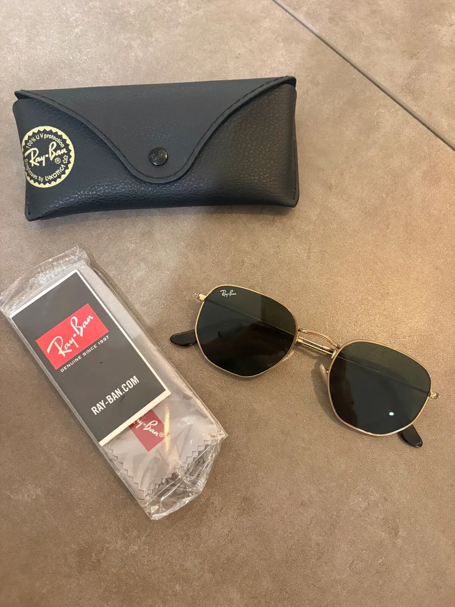 Ray-Ban Women's Gold and Black Sunglasses - Image 3