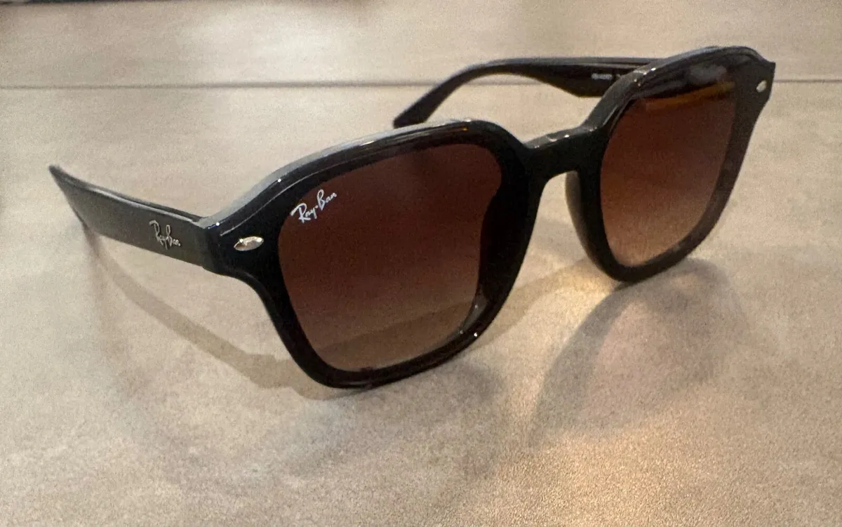 Ray-Ban Women's Brown and Black Sunglasses - Image 1