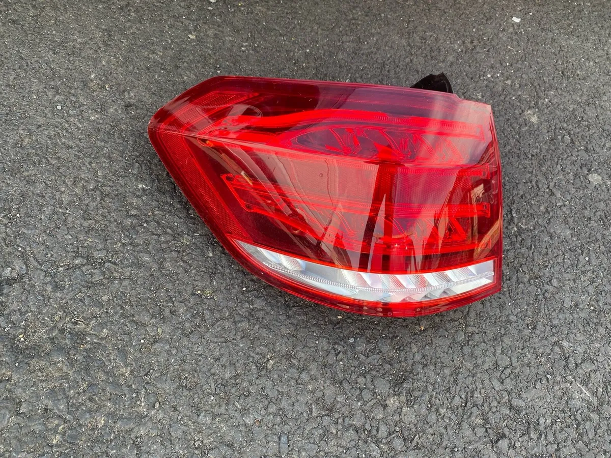 Mercedes-Benz E-Class (S212) Taillights - Image 3