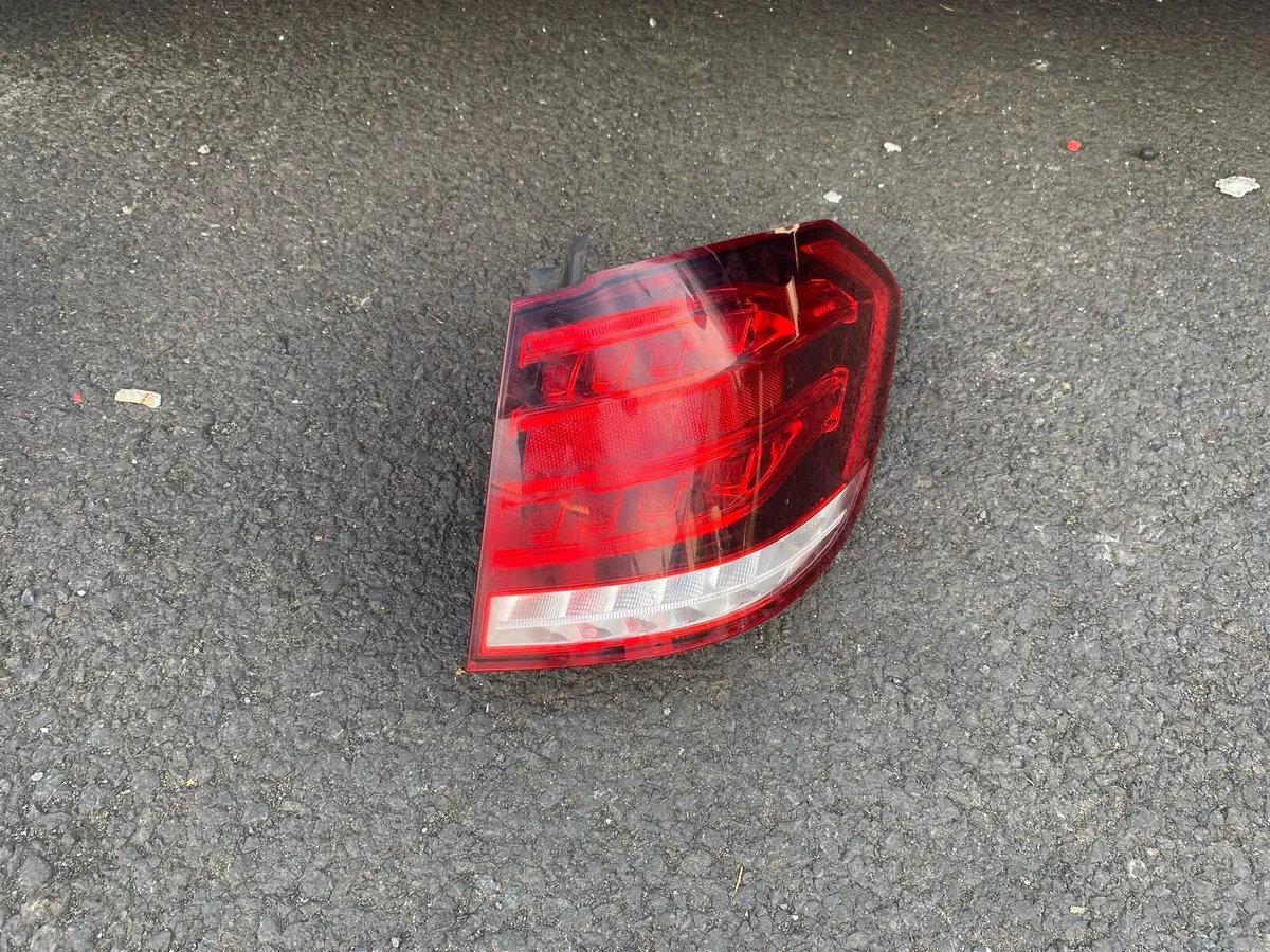 Mercedes-Benz E-Class (S212) Taillights - Image 4