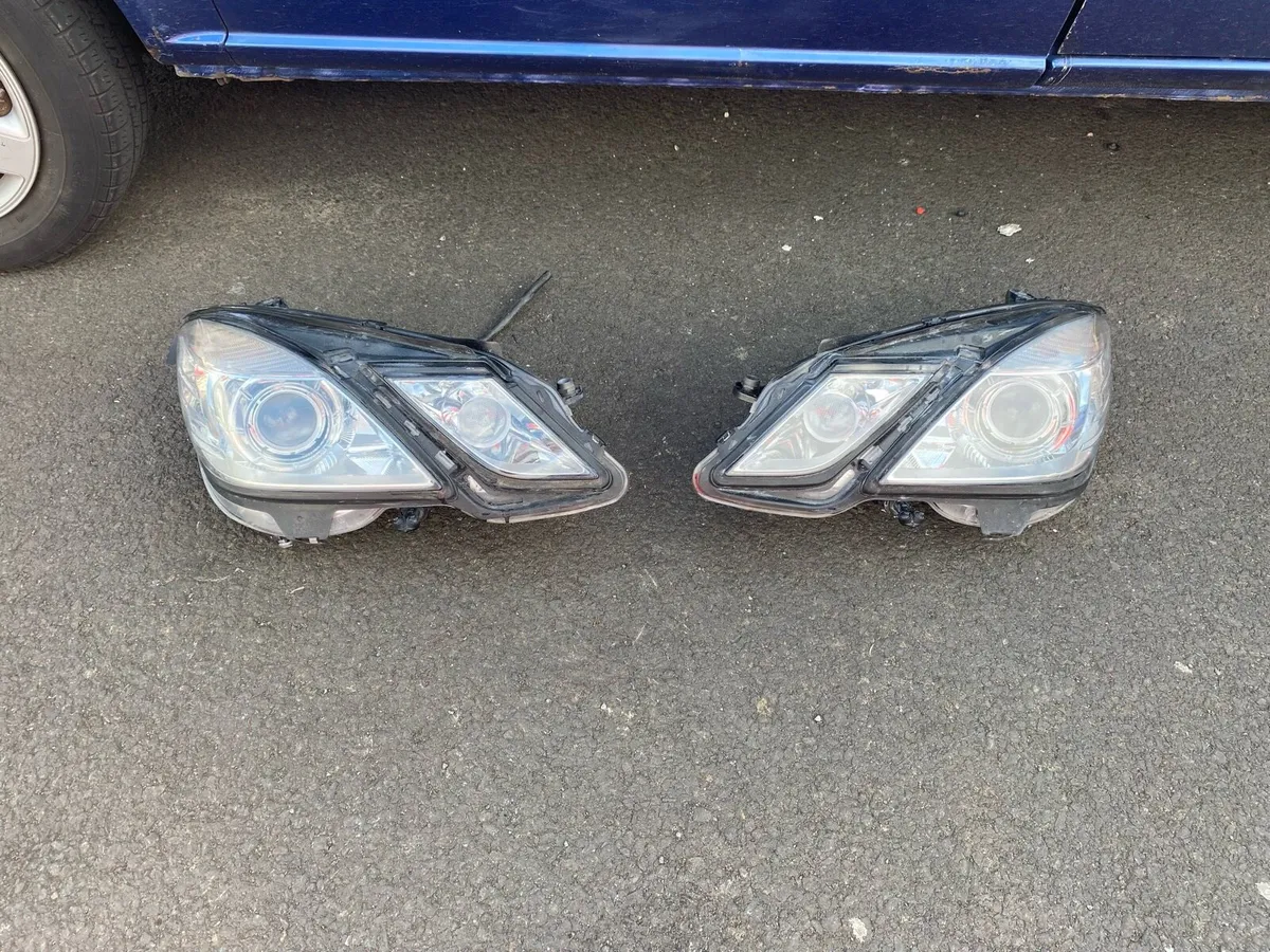Mercedes-Benz E-Class (W212) Headlights - Image 1