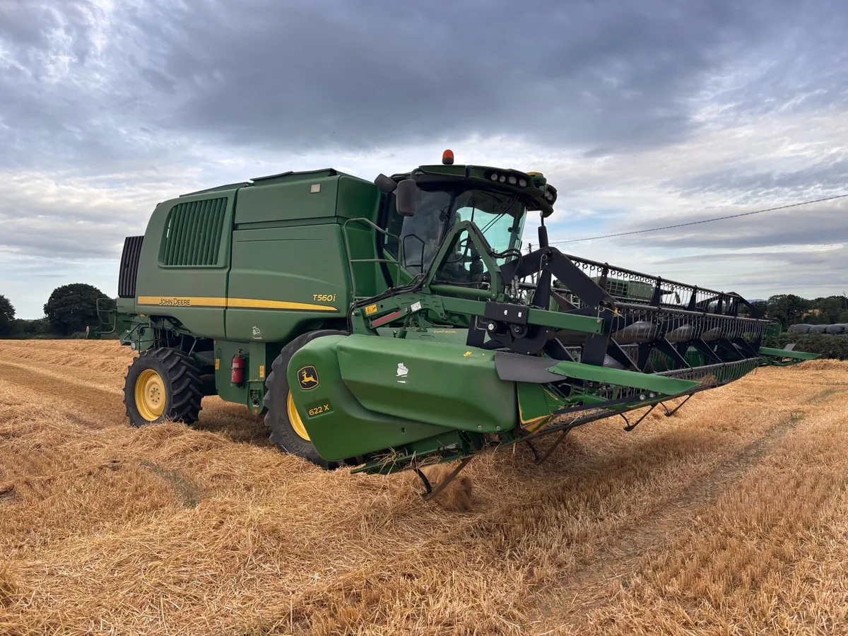 2015 John Deere T560i - Image 4