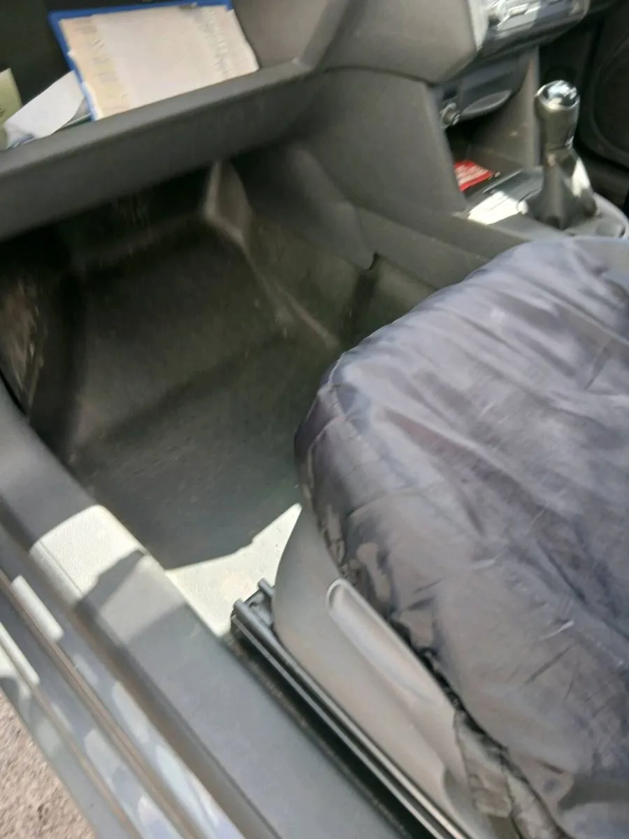 VW CADDY VAN 1. 6 DIESEL      2015 - Image 4