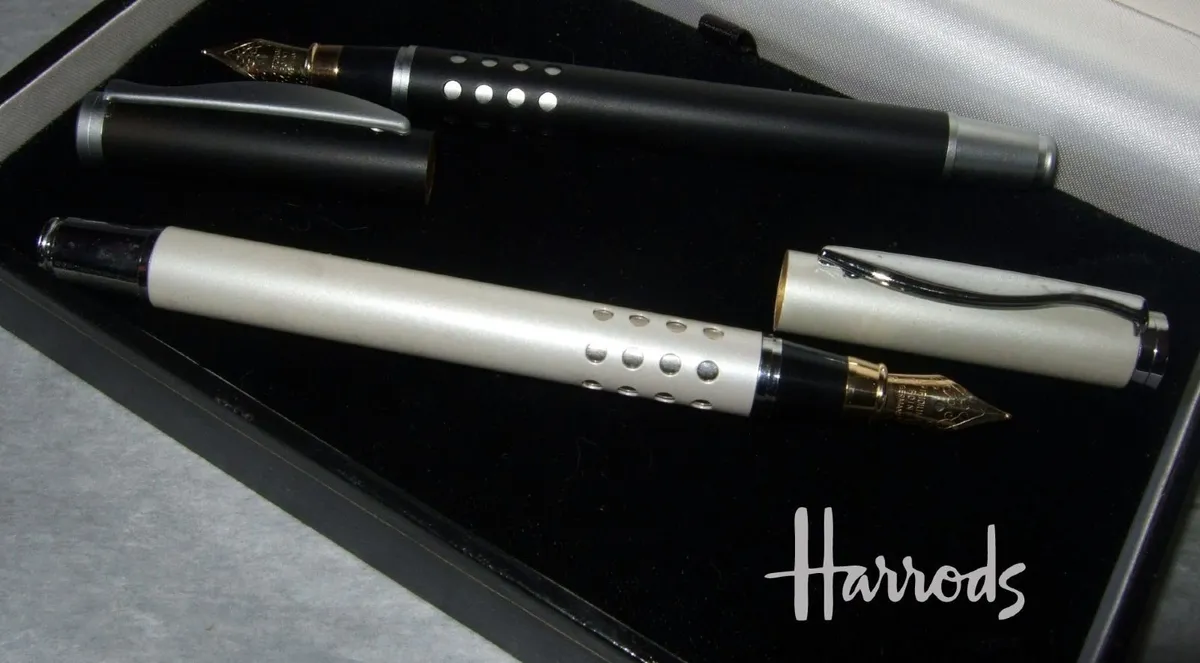 Pristine Vintage Harrods 2-Piece Fountain Pen Set - Image 2