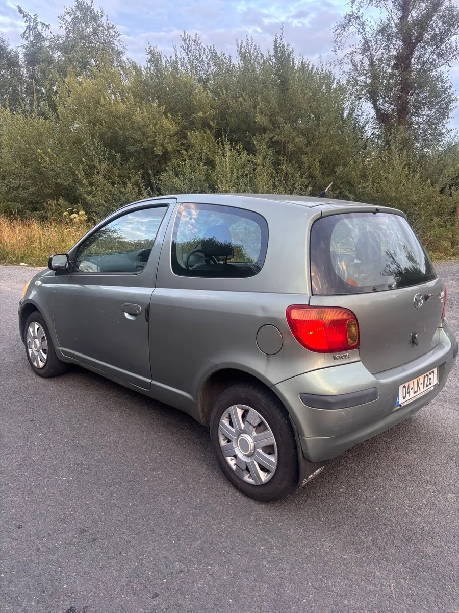 Toyota Yaris 2004 - Image 1