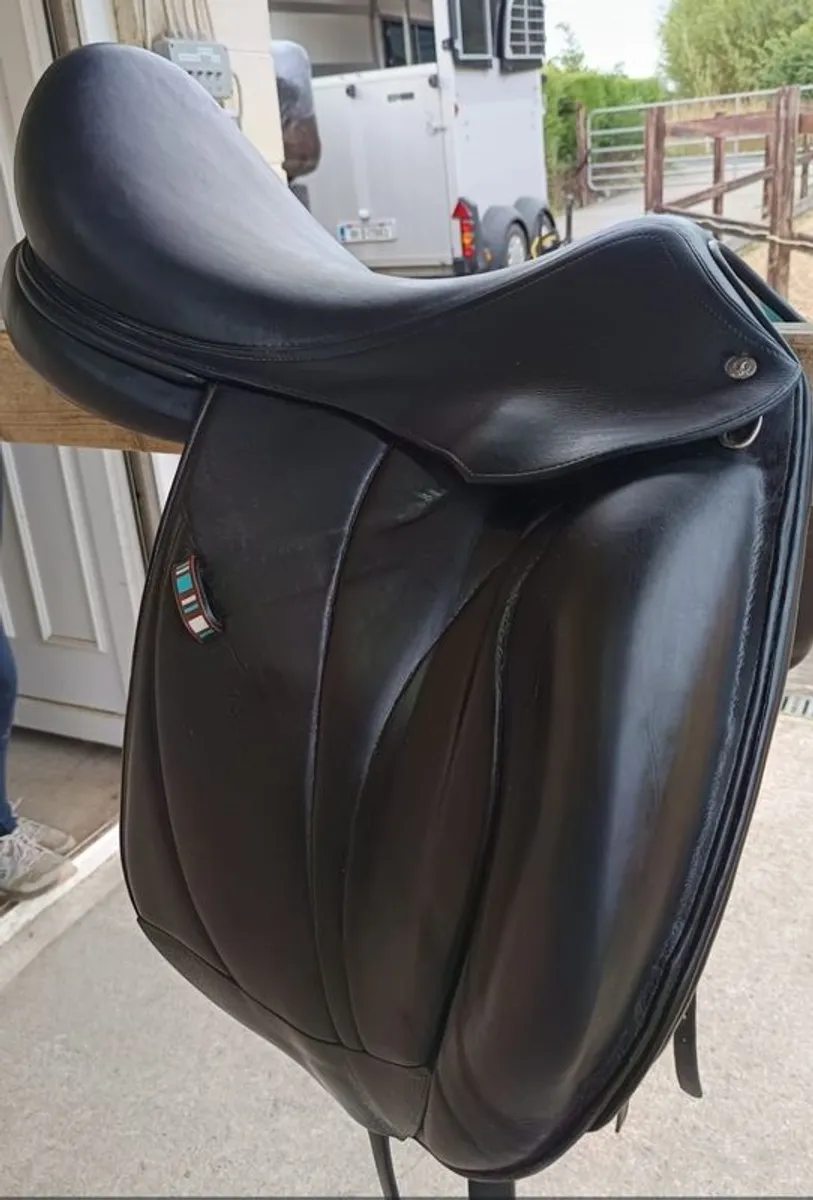 Dressage Saddle - Voltaire Adelaide - Image 4