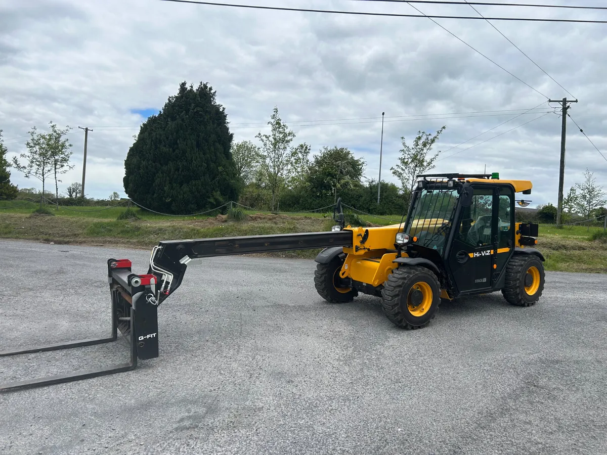 2025 JCB 525-60 Loader - Image 2