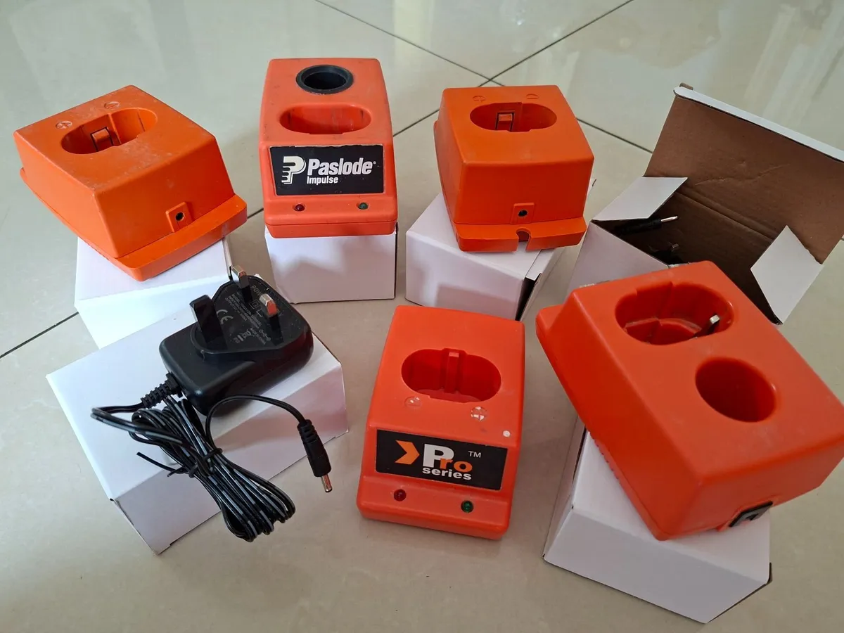 Used Paslode Replacement Docks & New Charger Leads - Image 2