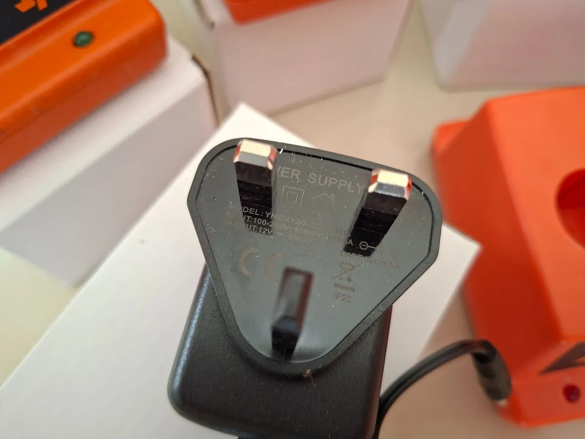 Used Paslode Replacement Docks & New Charger Leads - Image 4