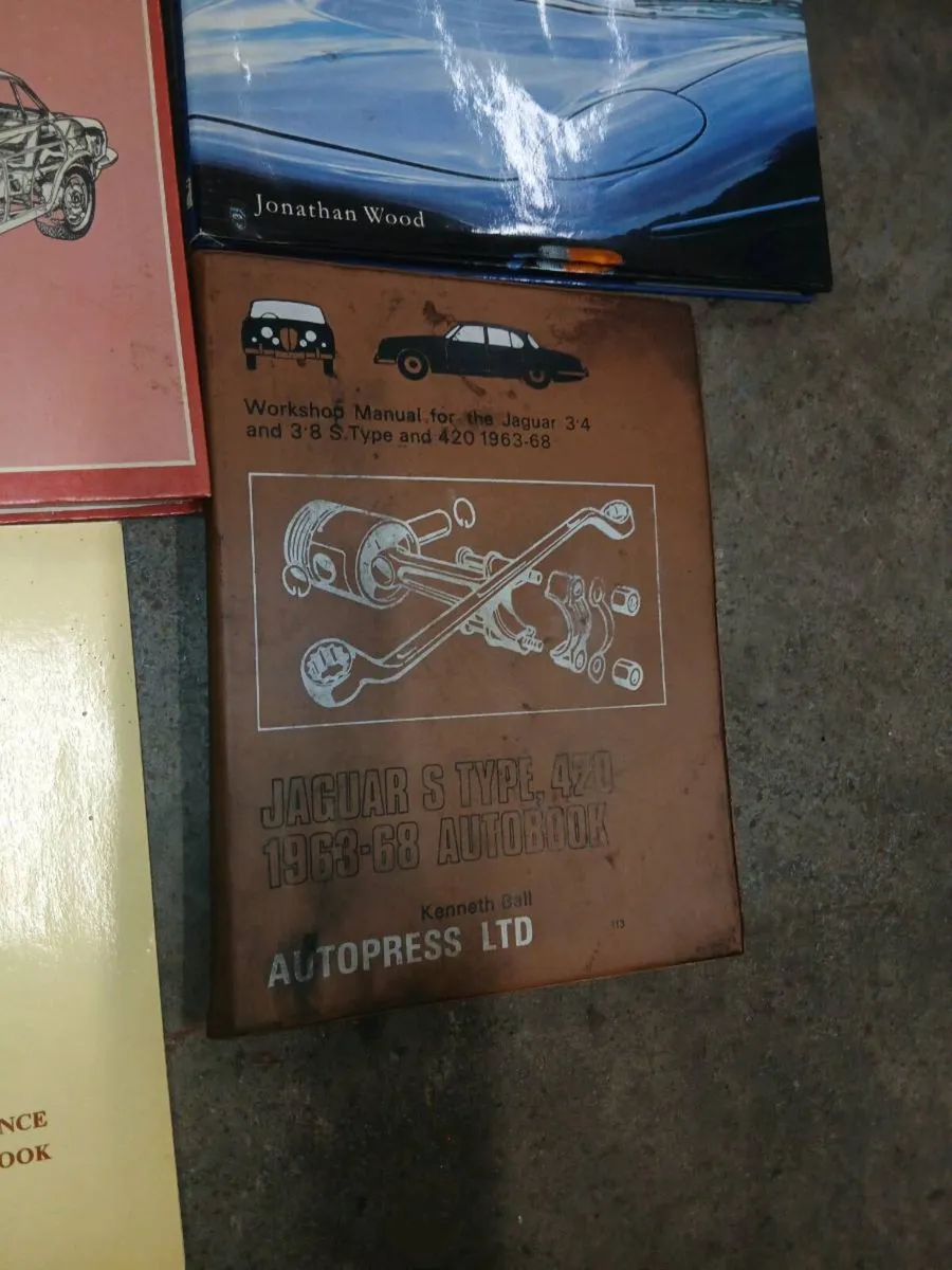 Jaguar books - Image 3