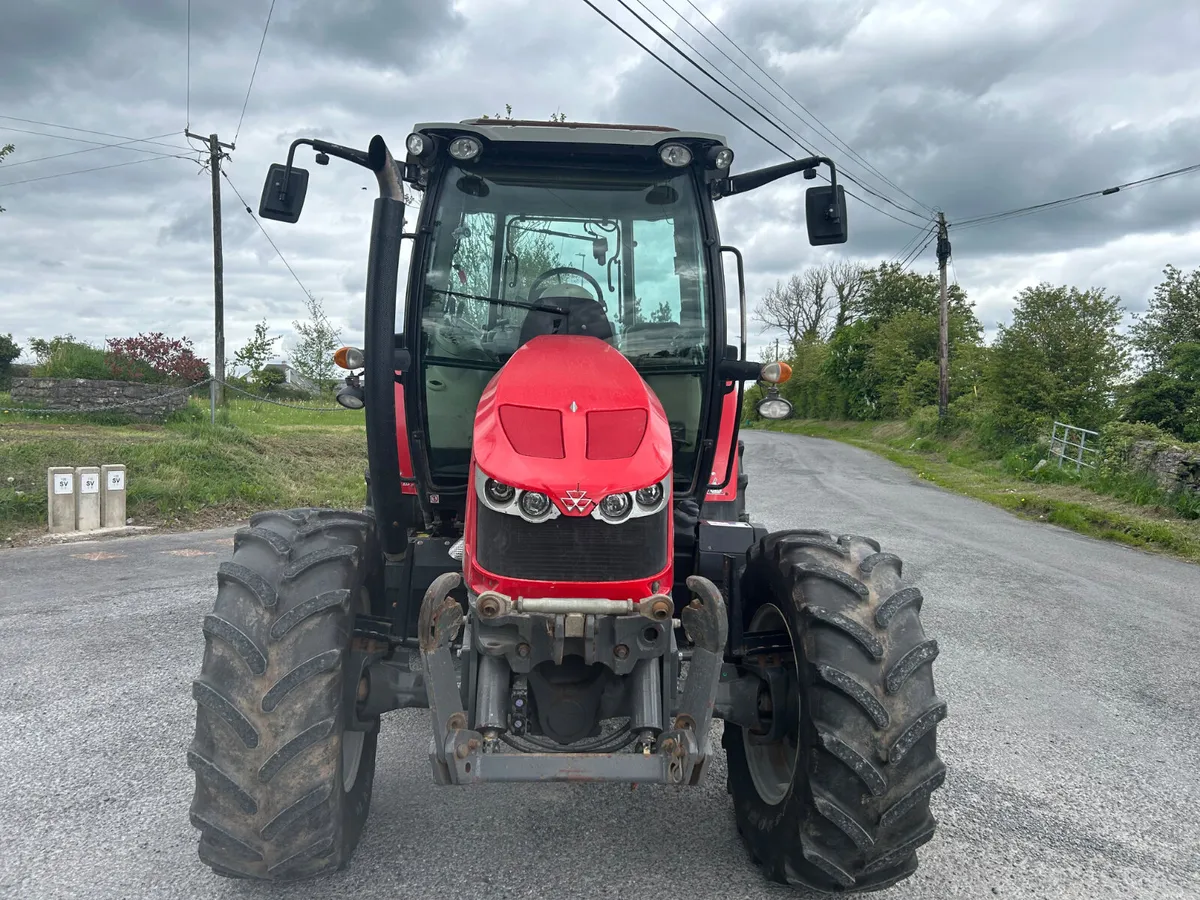 2014 Massey Ferguson 5611 - Image 2