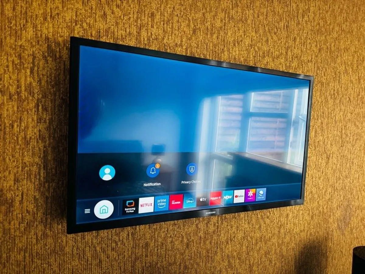 Smart Tv Samsung 32" - Image 3