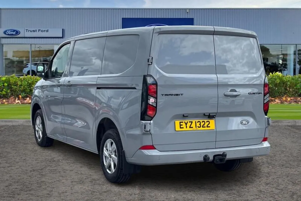 Ford Transit Custom 2.0 320 EcoBlue Limited Panel - Image 2