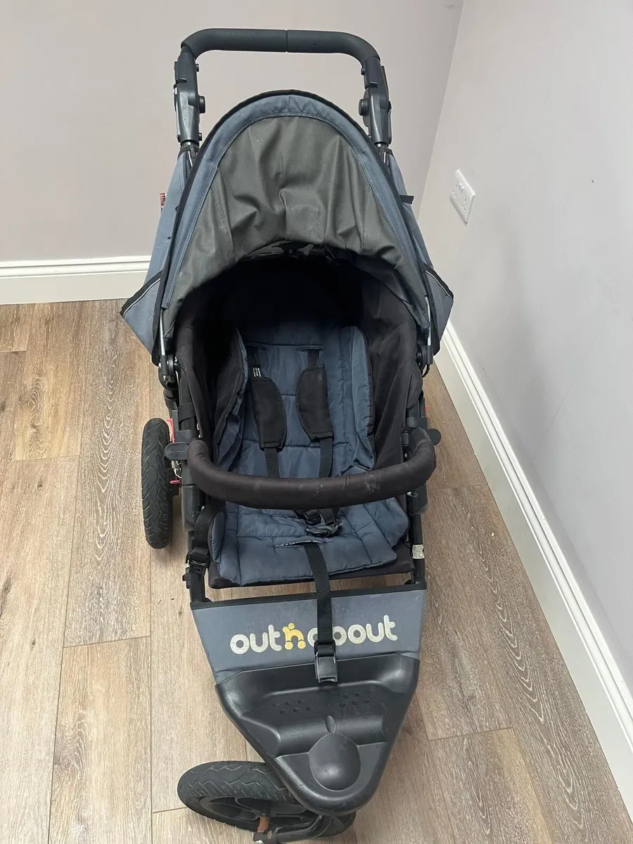 Out 'n' About Single Nipper Buggy with Accessories - Image 1