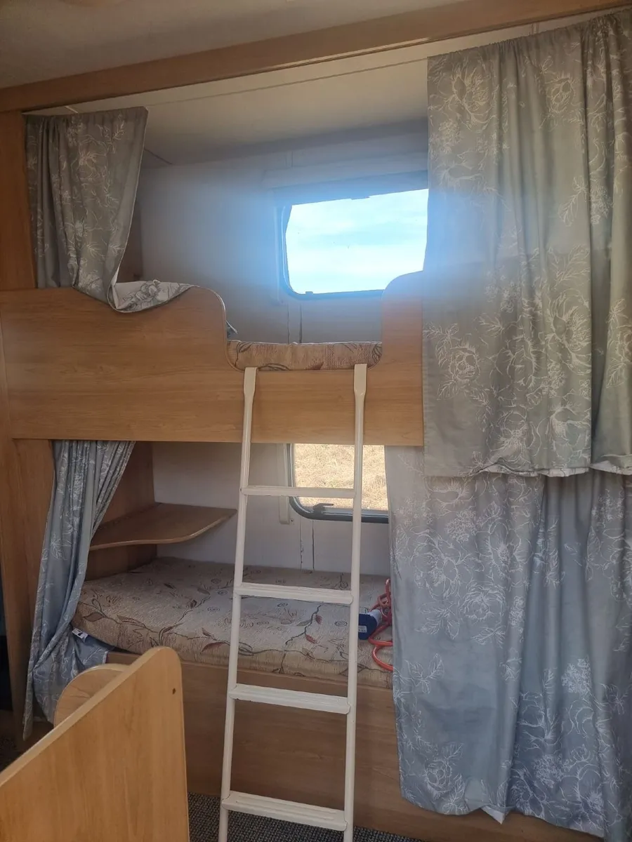 Caravan - Image 3