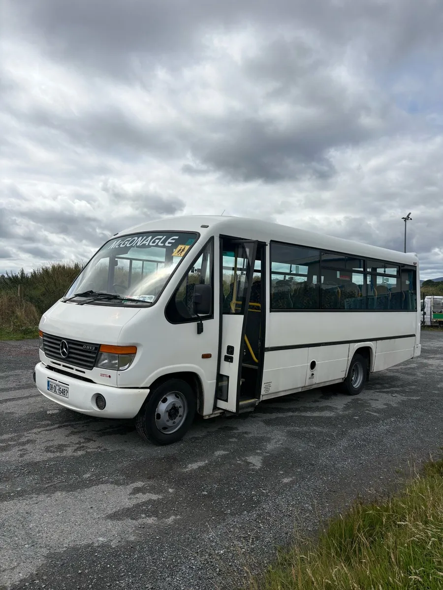 Mercedes Vario 33 Seater - Image 4