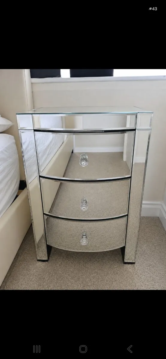 Bedroom furniture - Image 3