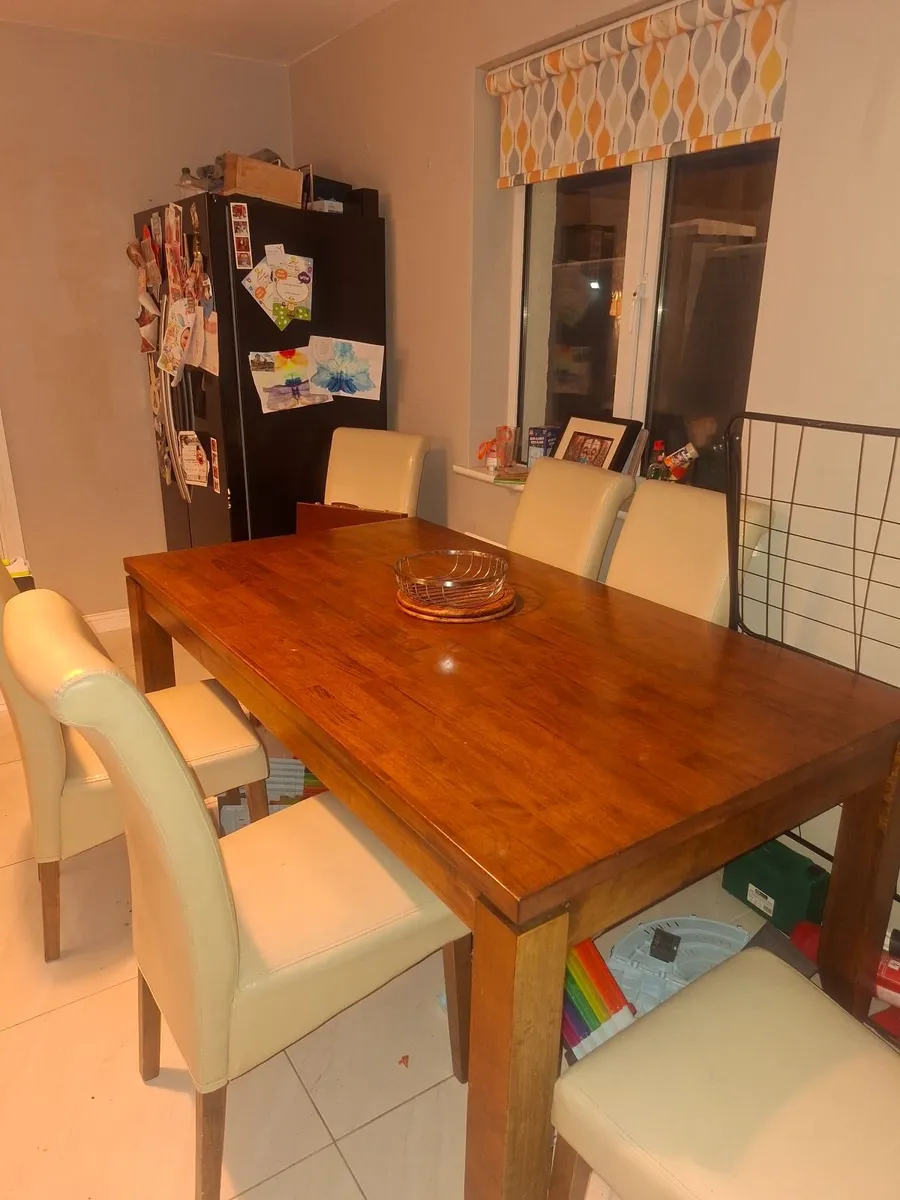 Kitchen Table and 6 chairs - Image 2
