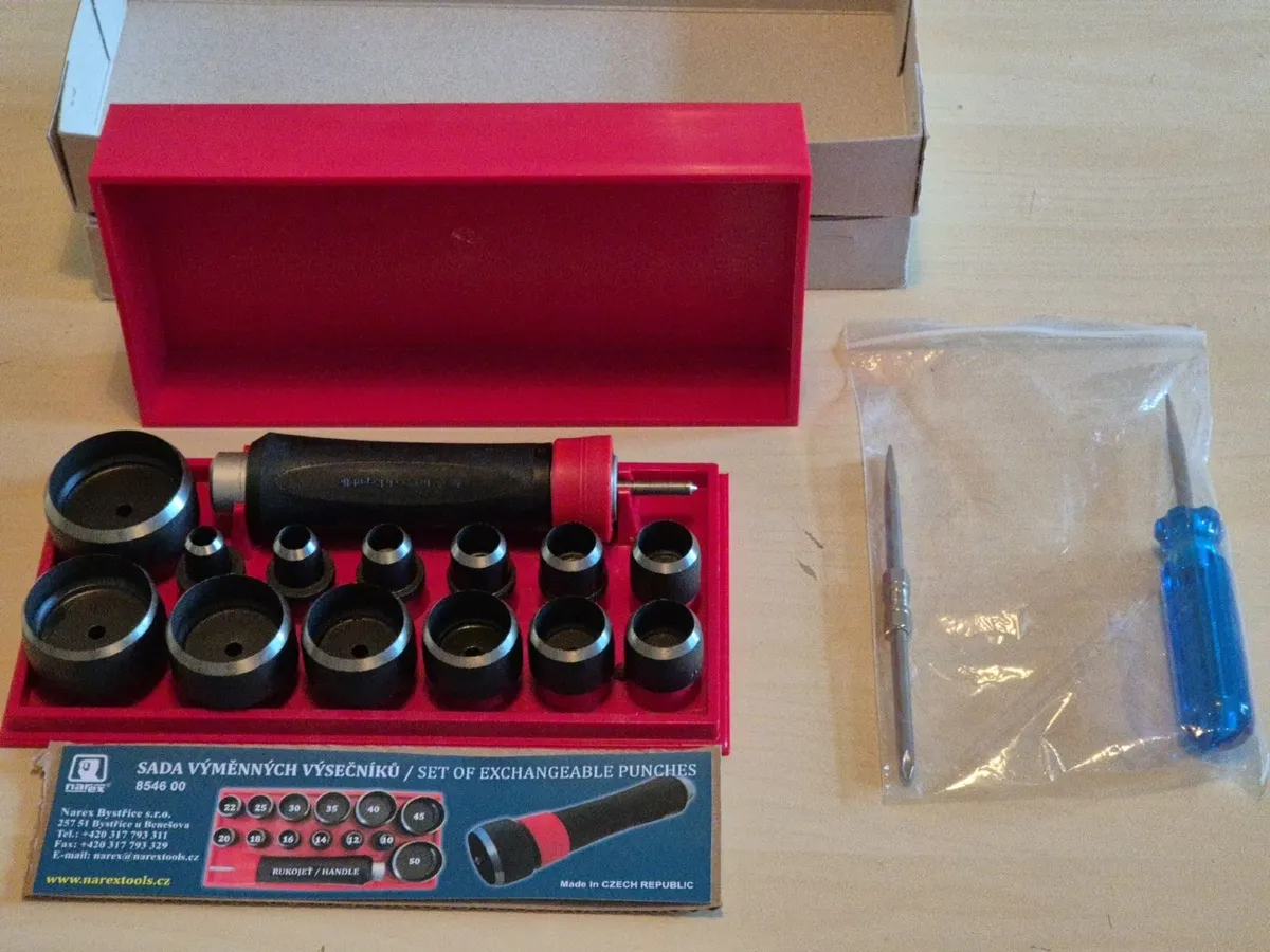 Hole Punch kit / set of exchangeable punches - Image 4