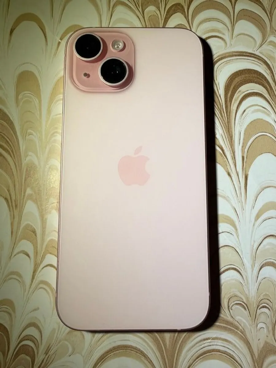 iPhone 15 - 256GB - Pink - Image 1
