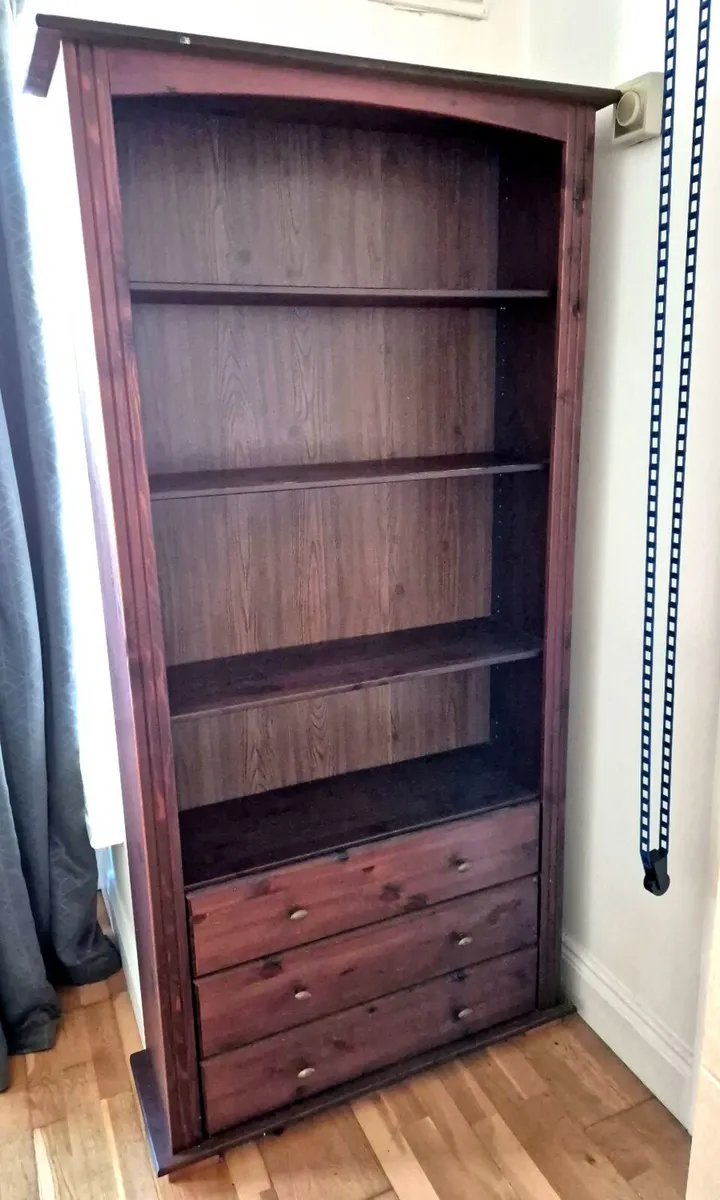 Living room cabinet with drawers and shelves - Image 1