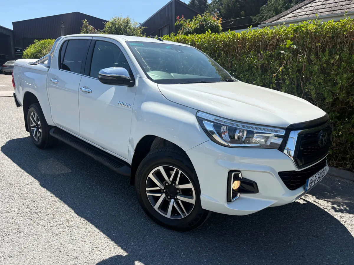 Toyota Hilux 2019 DC INVINCIBLE AUTO - Image 2