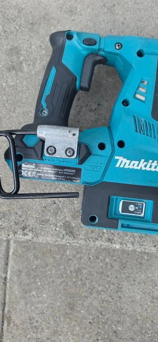 Makita Sds-plus Hammer Drill  Xgt Hr002g 40v - Image 4