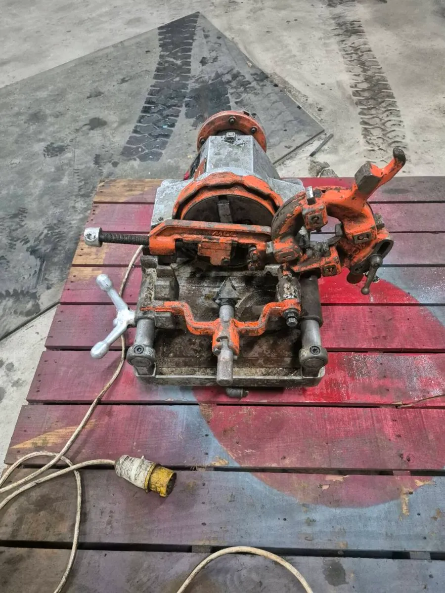 Electric pipe threader mcc 50 - Image 1