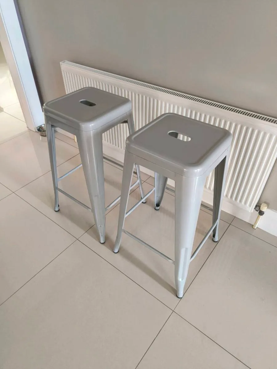 Bar Stools, industrial style, light grey metal - Image 3