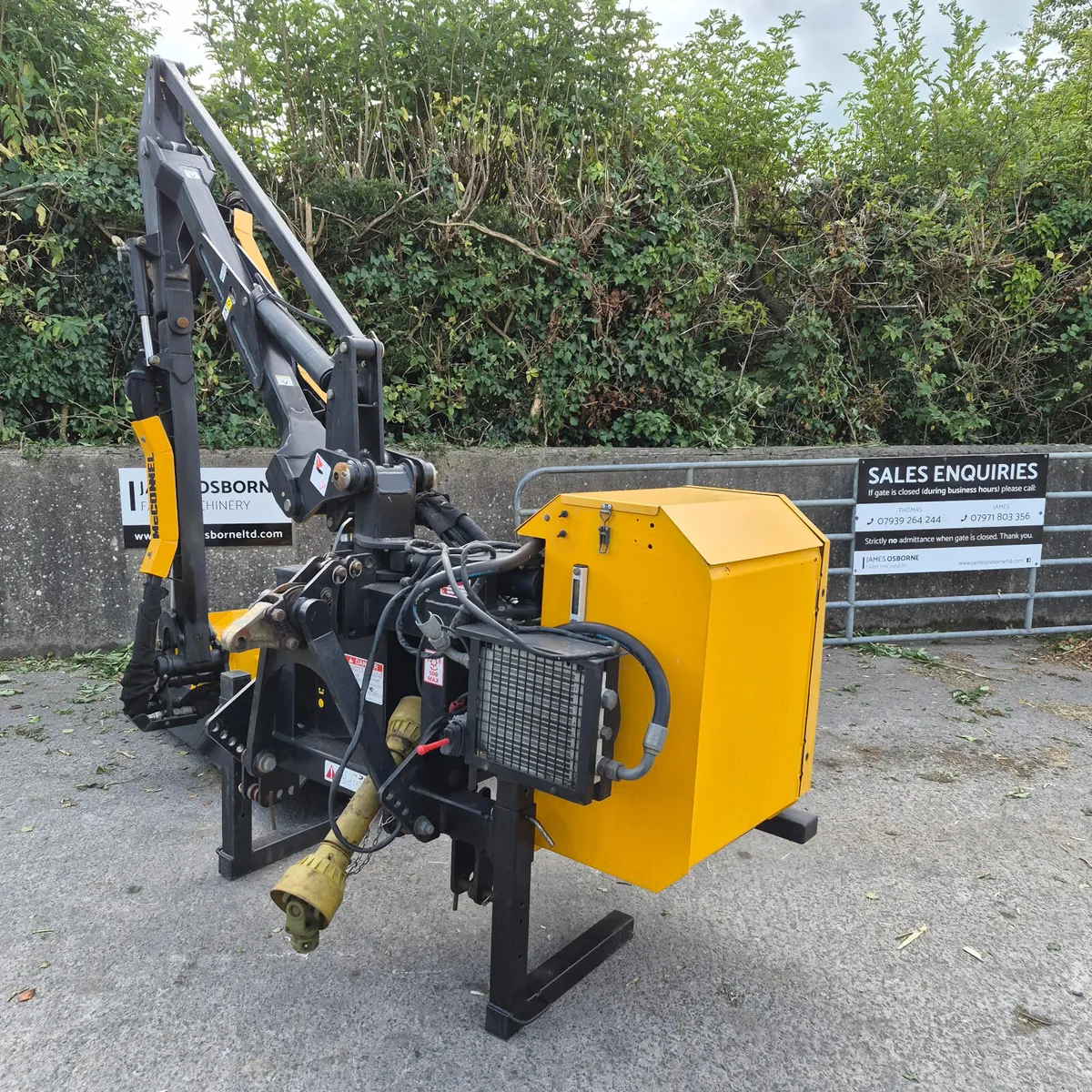 McConnel PA5155 Front Mount Hedgecutter - Image 2