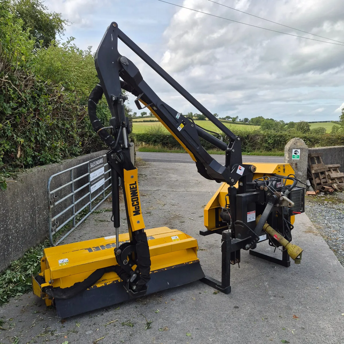 McConnel PA5155 Front Mount Hedgecutter - Image 3