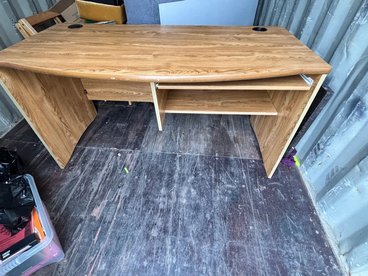 Desk - Image 2