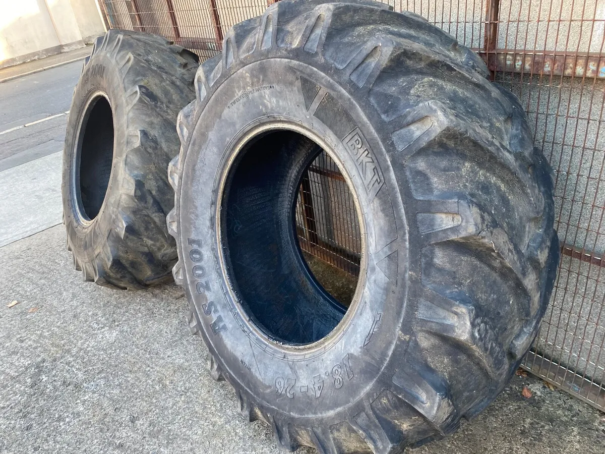 18.4x26 (15x26)BKT DIGGER TYRES 12PLY FIT JCB,FORD - Image 4