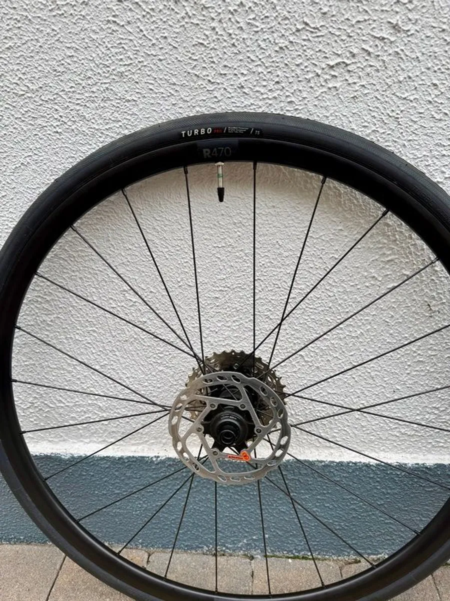NEW Disc Wheelset (Road) - tyres, tubes, rotors, cassette inc. - Image 3