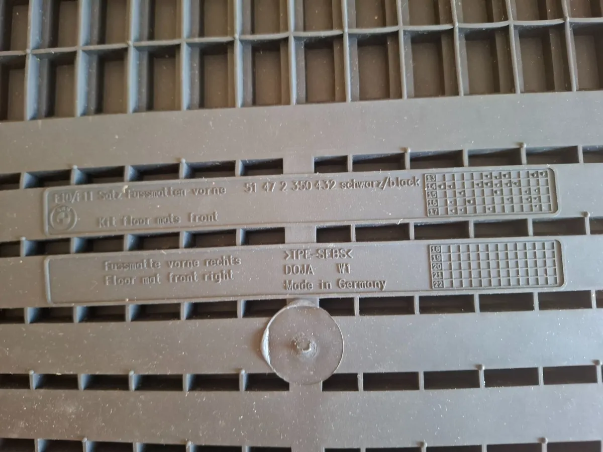 BMW Rubber Mats (4) Genuine BMW - Image 2