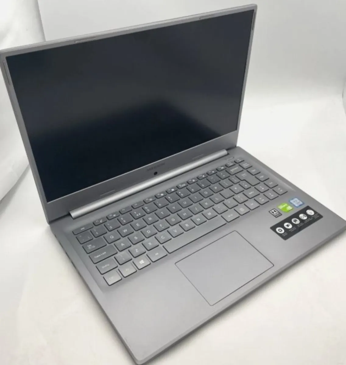 Medion P15645 Md61587 I5 8gb 256gb Ssd Win 11 Pro - Image 1
