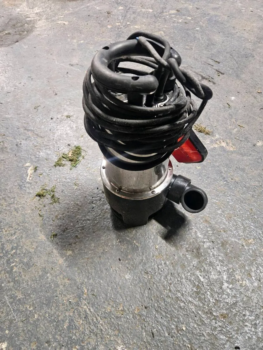 Dirty water pump - Image 1